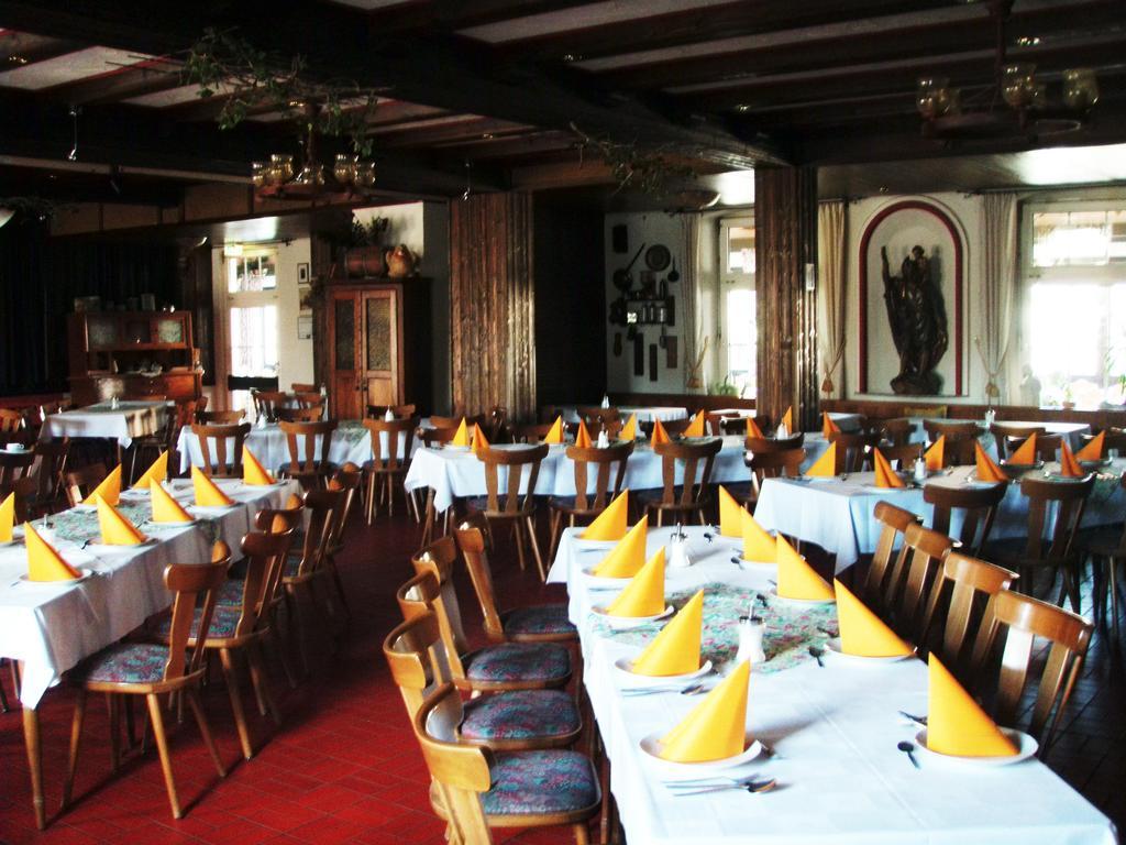 Hotel Dreischlaeger Hof Neustadt  Esterno foto