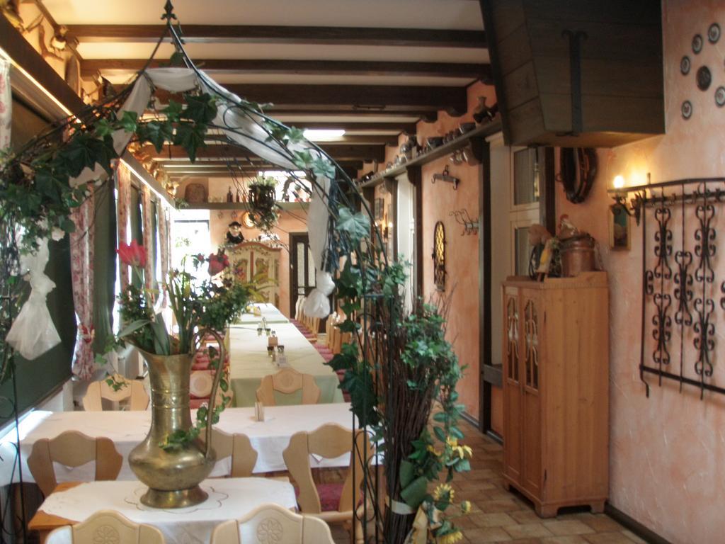 Hotel Dreischlaeger Hof Neustadt  Esterno foto